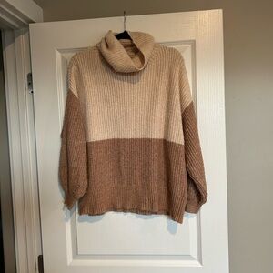 American Eagle Outfitters Cream and Brown Turtleneck Sweater